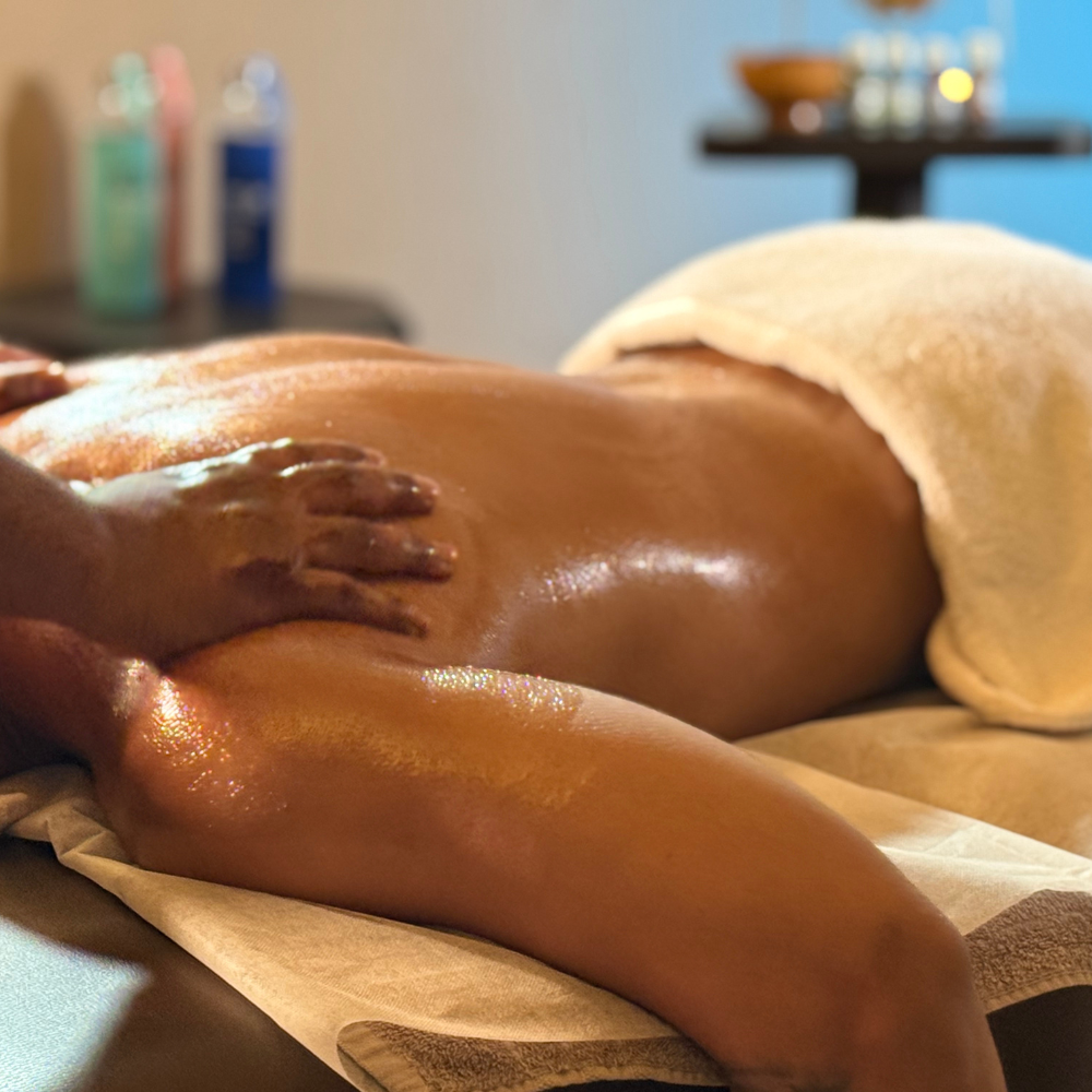 Prista Abyanga (Back Massage)